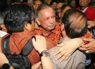 Mantan Dirut PLN Sofyan Basir mengikuti sidang dengan agenda pembacaan putusan di Pengadilan Tipikor, Jakarta, Senin (4/11). [Suara.com/Arya Manggala]