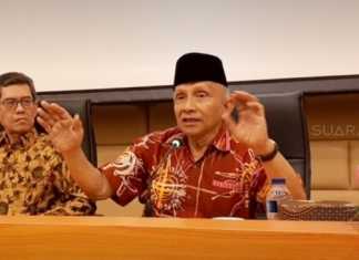 Ketua Dewan Kehormatan PAN Amien Rais dalam seminar di DPR RI, Selasa (3/9/2019). [Suara.com/Novian Ardiansyah]