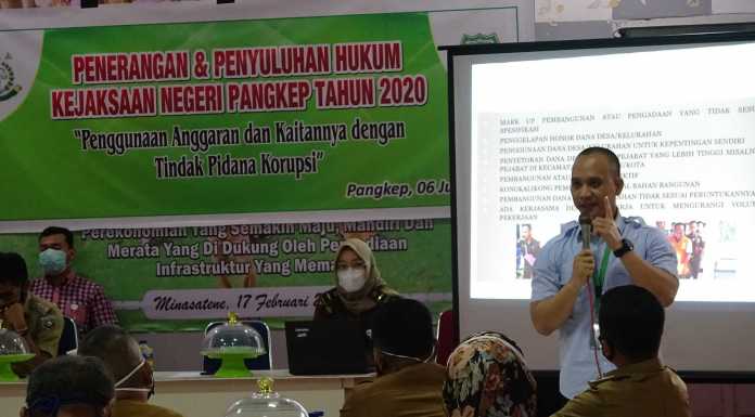 Kepala Seksi Intelijen Kejaksaan Negeri Pangkep Andri Zulfikar, memberikan penyuluhan hukum terkait penggunaan anggaran yang bisa menjerat dalam kasus tindak pidana korupsi.