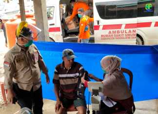 Tim kemamusiaan Kabupaten Pangkep dari RS Batara Siang, BPBD, Dinas Sosial membuka rumah sakit lapangan di wilayah Pongoh Desa Malimbu Kecamatan Sabbang, Kabupaten Luwu Utara.