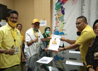 Senin, 21 Juli 2020 Ketua DPD II Golkar Pangkep, Syamsuddin A Hamid mengembalikan formulir pendaftaran di sekretariat kantor Golkar Sulsel di jalan Bontolempangan Makassar untuk ikut dalam pemilih ketua DPD I Sulsel. (Ist).