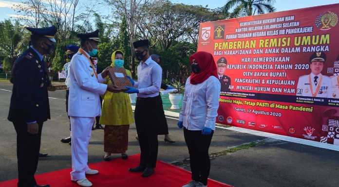 Sebanyak 207 warga binaan Rumah Tahanan (Rutan) kelas 2B Kabupaten Pangkep  menerima remisi HUT ke-75 Kemerdekaan Republik Indonesia. (Ist)