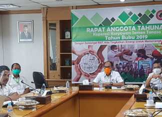 Koperasi Keluarga Besar PT Semen Tonasa gelar Rapat Anggota Tahunan Tahun Buku 2019, yang dilaksanakan di ruang rapat R1 Kantor Pusat Semen Tonasa secara virtual ditengah masa pandemi virus corona covid 19, Selasa 01 September 2020. (Humas ST).