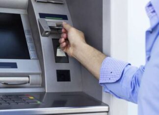 Ilustrasi mesin ATM (Shutterstock).