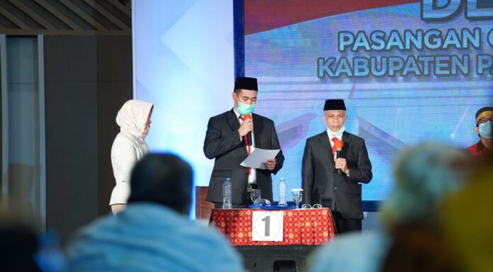 Budaya dan Komunitas Bissu, MYL-SS : Kita Akan Lestarikan dengan Menyediakan Tanggal Festival Pasangan calon nomor urut 1 (satu) Bupati dan Wakil Bupati Muhammad Yusran Lalogau dan Syahban Sammana (MYL-SS) dalam debat terakhir di Pilkada Pangkep. (media center MYL-SS).