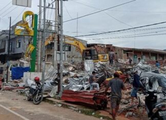 Ilustrasi-- Kondisi bangunan di Kota Mamuju setelah diguncang gempa, Jumat (22/01/2021). [ANTARA/M Faisal Hanapi]