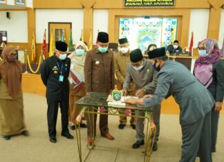 Pemerintah Kabupaten Pangkep dan Dewan Perwakilan Rakyat Daerah menyetujui tiga Rancangan Pertauran Daerah untuk menjadi sebuah Peraturan Daerah.( Pangkep TV).
