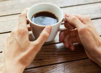 Ilustrasi minum kopi. (Shutterstock)