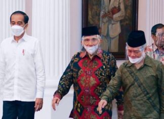 Presiden Jokowi menerima rombongan Amien Rais untuk membahas kasus penembakan 6 laskar FPI di Istana Negara Jakarta, Selasa 9 Maret 2021 / [Sekretariat Presiden]