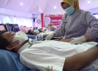 PT Semen Tonasa menggelar aksi donor darah yang dilaksanakan dalam rangka bulan K3, bertempat dilantai 6 kantor pusat PT Semen Tonasa, Selasa, 23 Maret 2021..(Humas ST).