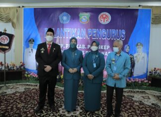 Bupati Pangkep Muhammad Yusran Lalogau bersama Ketua TP PKK Pangkep dan Wakil Bupati Pangkep Syahban Sammana dan Wakil ketua TP PKK Pangkep.(Ist).