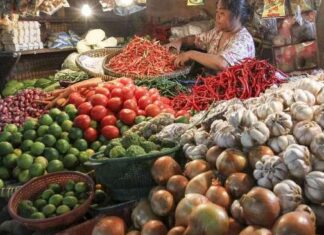 Ilustrasi Pedagang sembako di Pasar Tebet, Jakarta, /suara.com.