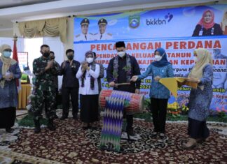 Bupati Pangkep Muhammad Yusran Lalogau (MYL) berharap masyarakat memberikan data yang benar pada tim pendata dalam Pendataan Keluarga tahun 2021.(Ist).