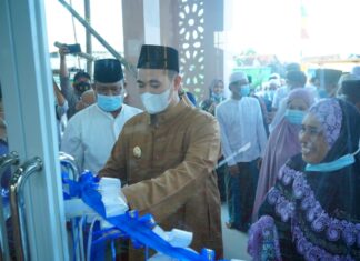 Bupati Kabupaten Pangkep Muhammad Yusran Lalogau (MYL) meresmikan masjid Al Falah yang ada di kampung Parang-parang Kelurahan Anrong Appaka, Kecamatan Pangkajene.(Ist).