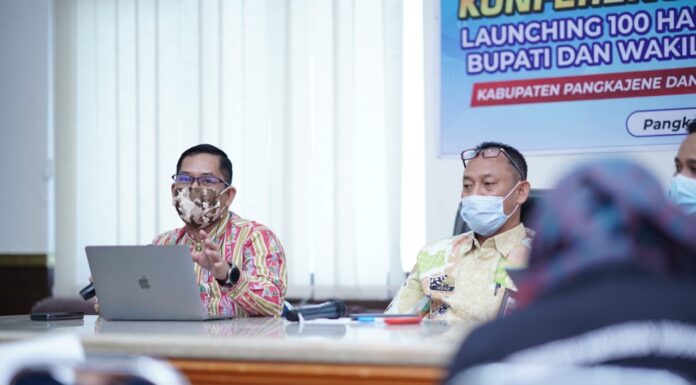 MYL-SS 100 Hari Kerja, Fokus Kesehatan, Kebersihan dan Penanganan Covid-19 Tim Percepatan Pembangunan Daerah (TBUPPD) Kabupaten Pangkep, dr Annas Ahmad dan Pelaksana Tugas Sekretaris Daerah Kabupaten Pangkep, Irdas.(Pangkep.terkini.id)