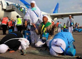 llustrasi jemaah haji kloter pertama asal Indonesia. [Antara/Maulana Surya]