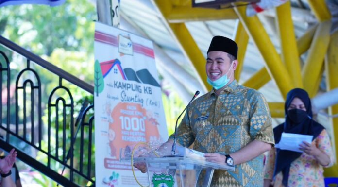 Atasi Persoalan Gizi dan Kesehatan Ibu Hamil, Bupati Pangkep Luncurkan Program Bangun Keluarga Berkualitas Bupati Kabupaten Pangkep Muhammad Yusran Lalogau (MYL) meluncurkan progran membangun keluarga berkualitas melalui 3M akronim dari Messo, Magala dan Macca.(Pangkep.terkini.id).