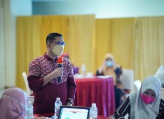 Direktur Rumah Sakit Batara Siang Pangkep, dr Annas Ahmad tampil membawa materi doktrin implementasi nilai-nilai siri dan hebat dalam kegiatan Character Building Persatuan Perawat Nasional Indonesia (PPNI) DPK RSUD Batara Siang yang digelar di Malino, Minggu 20 Juni 2021.(Ist).