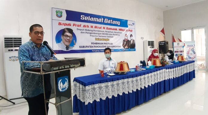 Deputi Bidang pelatihan Penelitian dan Pengembangan (Lalitbang) Badan Kependudukan dan Keluarga Berencana Nasional Prof Muhammad Rizal mengujungi Dinas Pengendalian Penduduk dan Keluarga Bencana (DPPKB) Kabupaten Pangkep. (Ist).