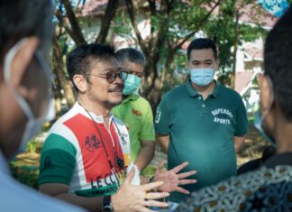 Menteri Pertanian Syahrul Yasin Limpo (SYL) berolahraga bersama dengan Bupati Pangkep Muhammad Yusran Lalogau (MYL) di area kampus Universitas Islam Negeri Makassar. (Pangkep.terkini.id).