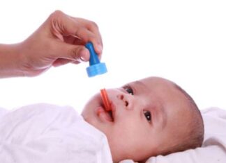 ilustrasi pemberian vitamin A pada bayi. (Shutterstock)