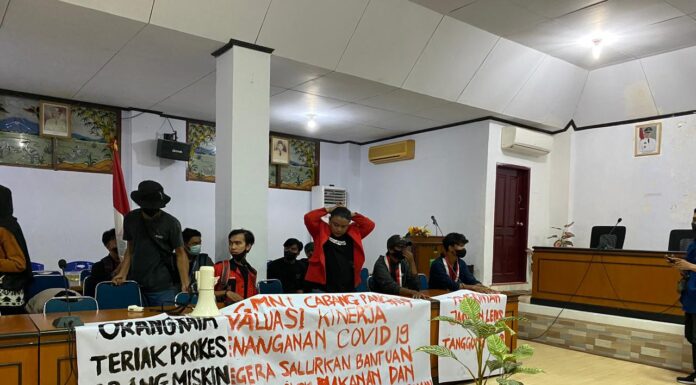 Gerakan Mahasiswa Nasional Indonesia (GMNI) cabang Pangkep mendesak pemerintah agar memberi bantuan bahan makanan maupun vitamin kepada warga yang sedang menjalani isolasi mandiri(isoman) akibat Covid-19.(Ist).