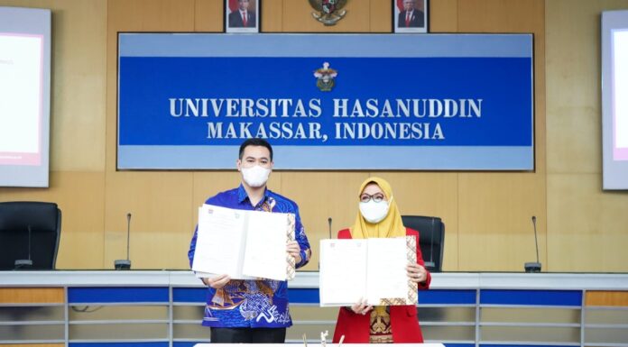 Pemkab Pangkep dan Kampus Unhas Teken MoU Tridarma Perguruan Tinggi Rektor Unhas Prof Dr Dwia Aries Tina Pulubuhu dan Bupati Pangkep Muhammad Yusran Lalogau.(Pangkep.terkini.id)