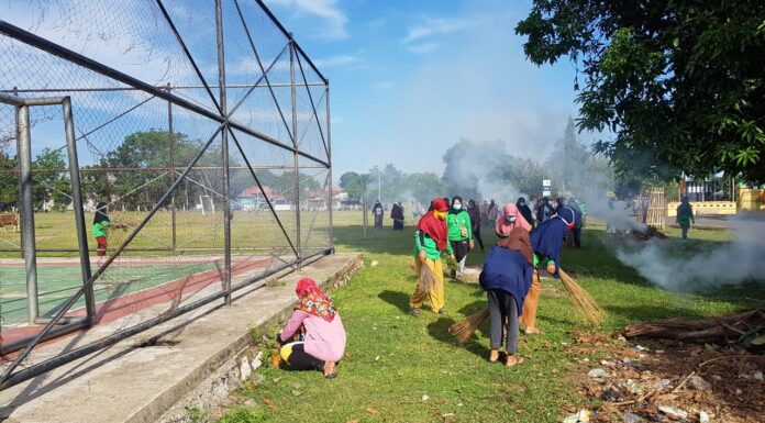 World Cleanup Day 2021 di Pangkep, Libatkan KPM PKH Minasatene Aksi World Cleanup Day 2021 di Kabupaten Pangkep, yang dilaksanakan bersama KPM PKH Minasatene.(Pangkep.terkini.id).