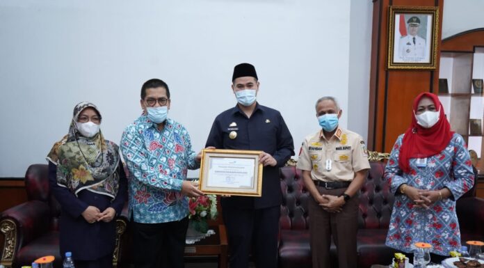 Pemerintah Kabupaten Pangkep, menerima penghargaan dari Badan Kependudukan dan Keluarga Berencana Nasional (BKKBN) Republik Indonesia.(Ist).