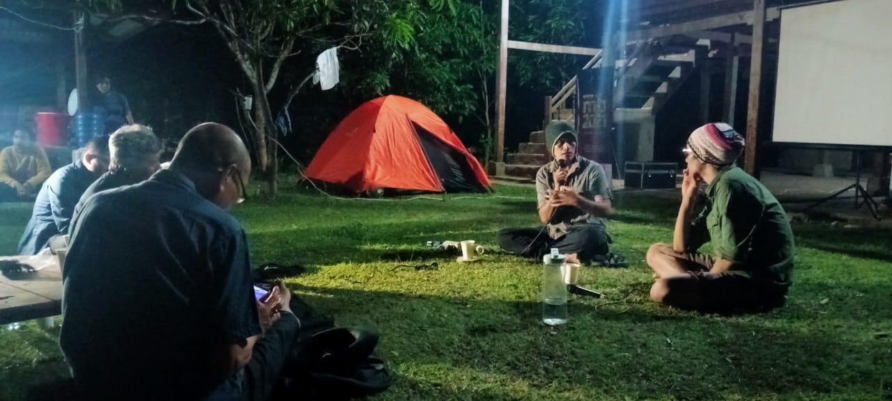 Dua Esai Lawas Asdar Muis RMS dalam Monolog Adnan Muis