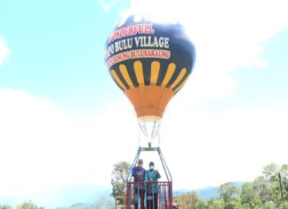 Wakil bupati Pangkep, Syahban Sammana meresmikan taman wisata Lembang Tompo Bulu, Kecamatan Balocci, Kamis, 7 Oktober 2021.(Pangkep.terkini.is).