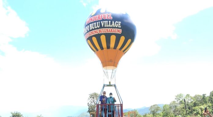 Wabup Pangkep Resmikan Taman Wisata Lembang Desa Tompo Bulu Wakil bupati Pangkep, Syahban Sammana meresmikan taman wisata Lembang Tompo Bulu, Kecamatan Balocci, Kamis, 7 Oktober 2021.(Pangkep.terkini.is).