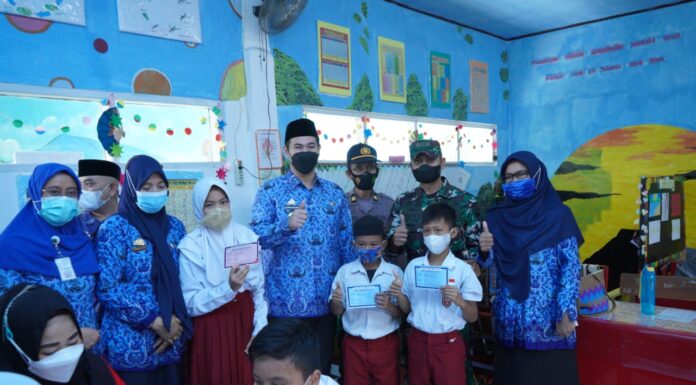 Vaksinasi Anak