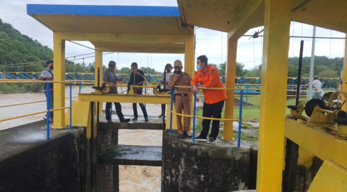 Cuaca Ekstrim, Bupati Pangkep MYL Pantau Banjir dan Bendungan Tabo-Tabo Muhammad Yusran Lalogau