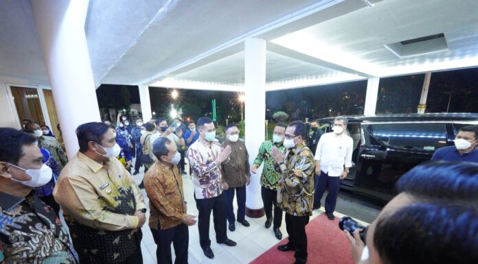 Menhub Budi Karya Sumadi Bahas Soal Kereta Api bersama Gubernur Sulsel dan Bupati Pangkep