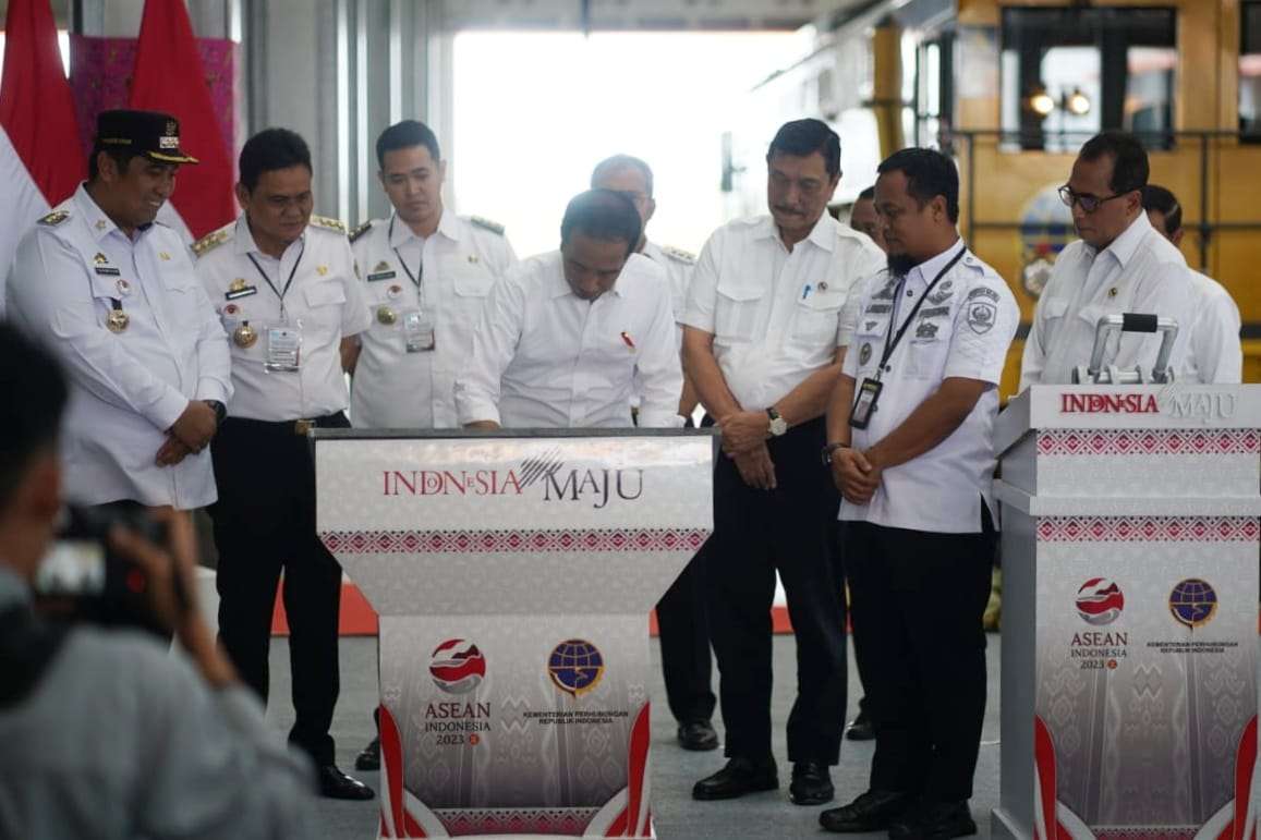 Lihat Produk Kerajinan Marmer, Ini pesan Jokowi ke Bupati MYL dan Ketua Dekranasda Pangkep