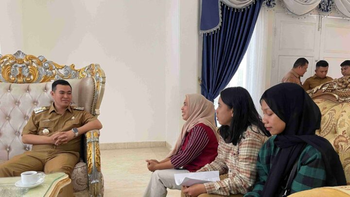 2 Perwakilan Radio Komunitas Sekolah Perempuan Belajar ke Bangkok